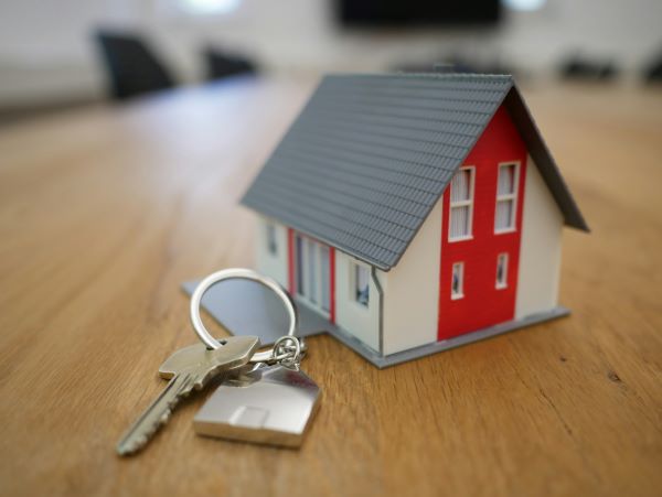 Real Estate Agent Email Lists: Are They Worth Buying?